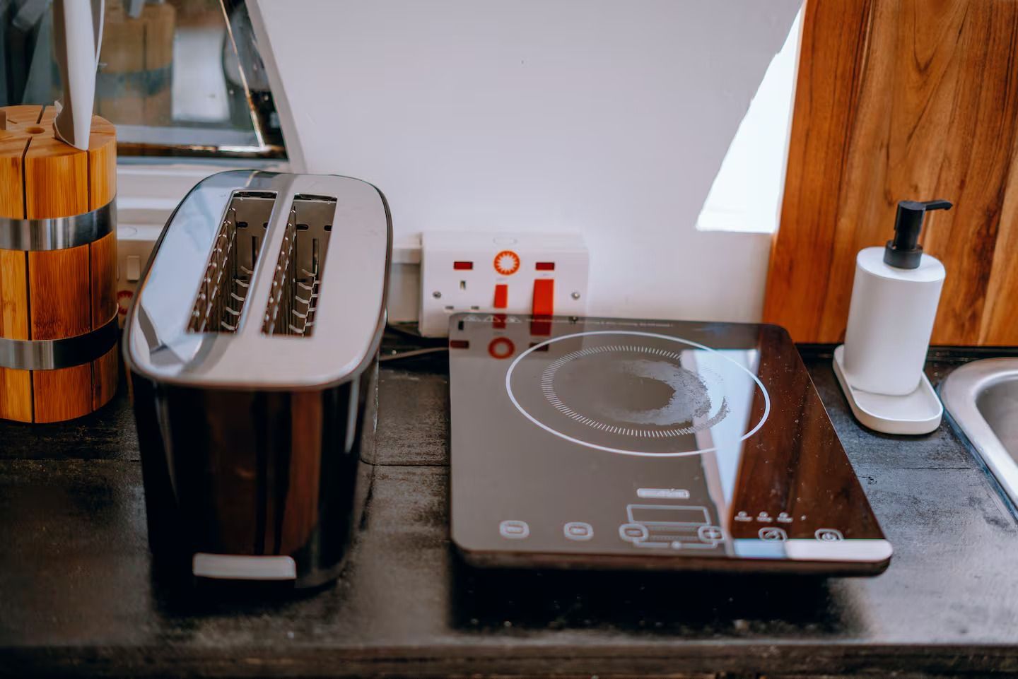Detail on kitchen appliances