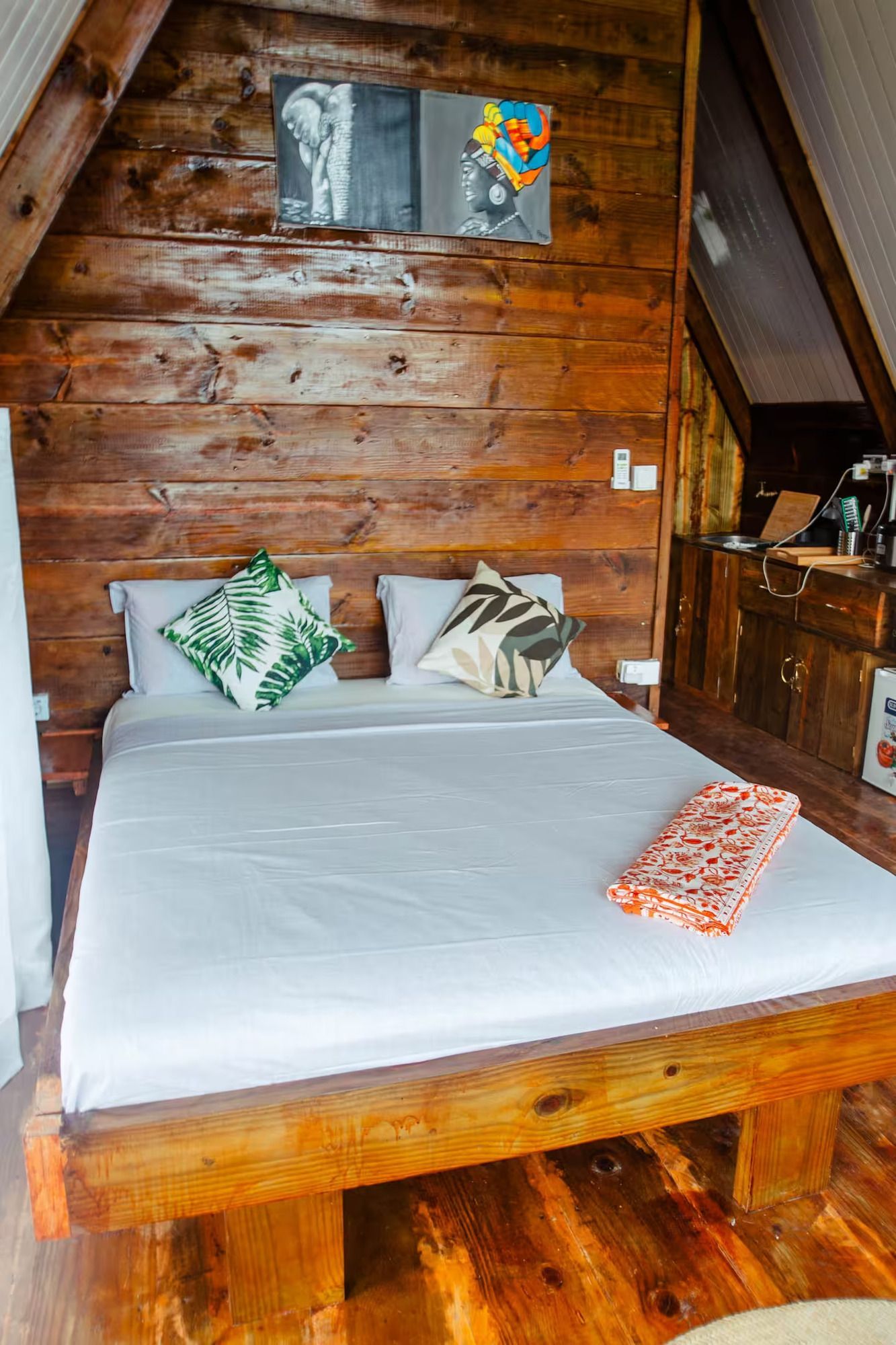 Small cabin bedroom