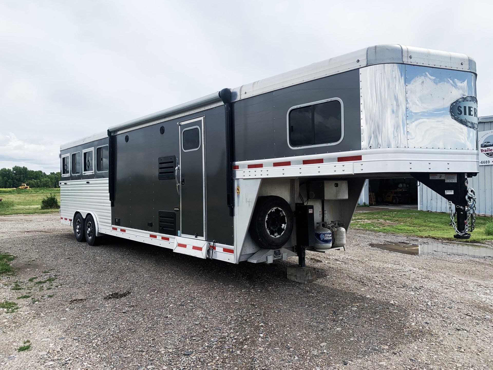 Horse Trailer