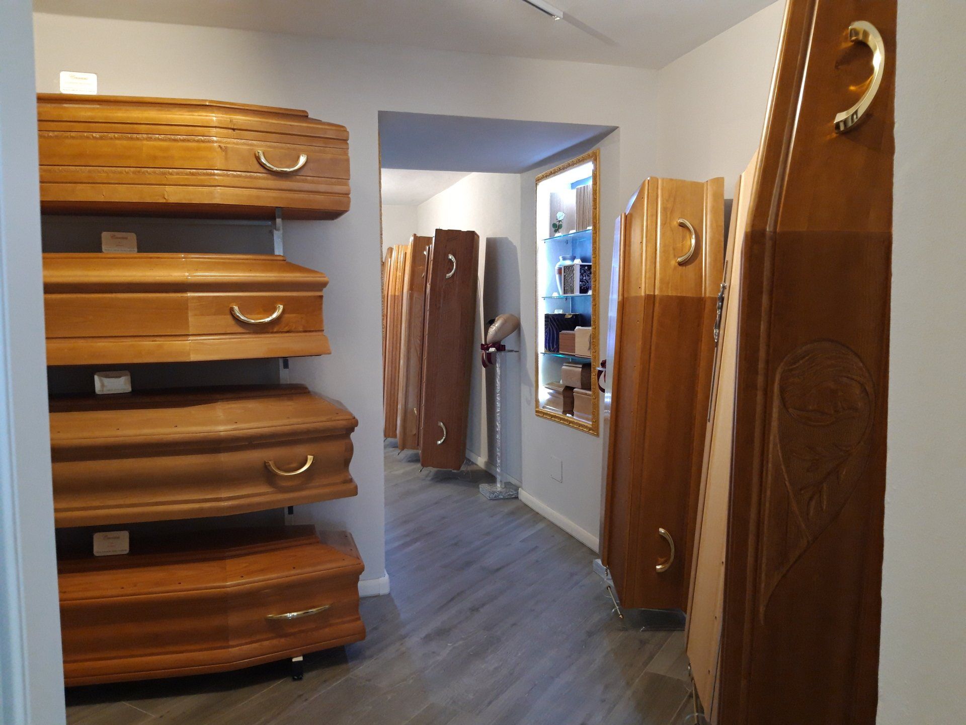 showroom feretri lamporecchio