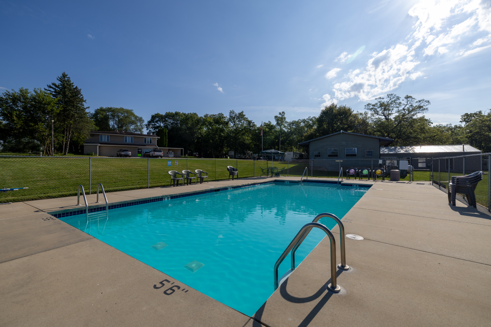 Our picture perfect seasonal pool open for all Lake Mason guests.