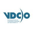 Logo des Deutschen Verbandes der Kontaktlinsenspezialisten und Optometristen (VDCO) in Blau und Weiß.