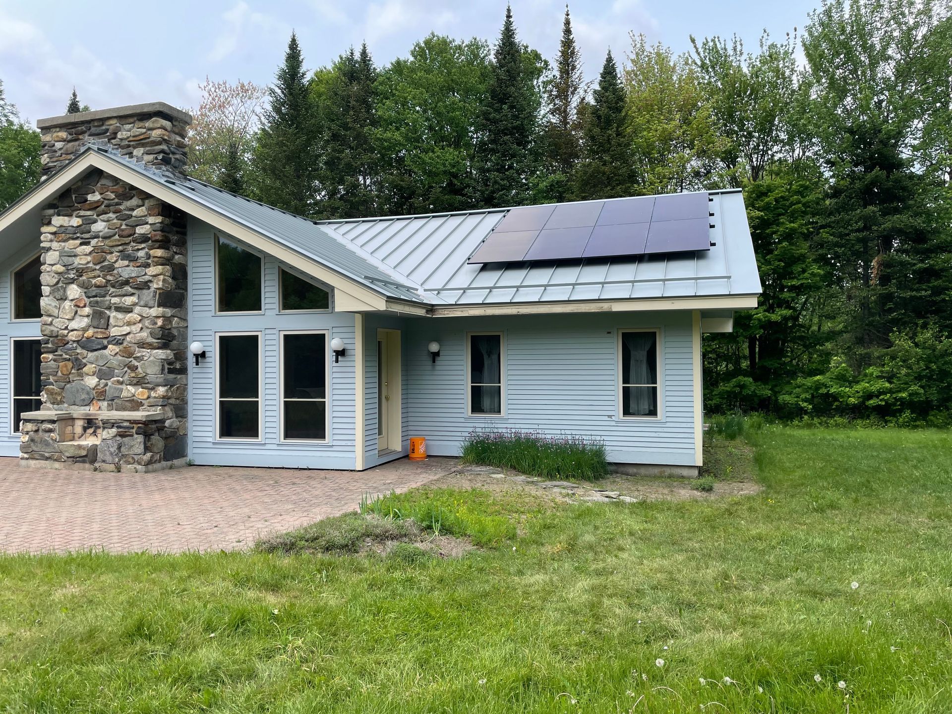 Residental home with solar panels 