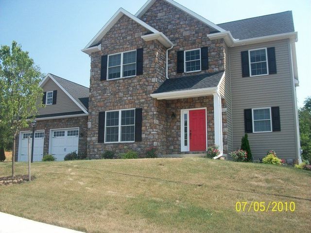 A Picture of A House Was Taken in 2010