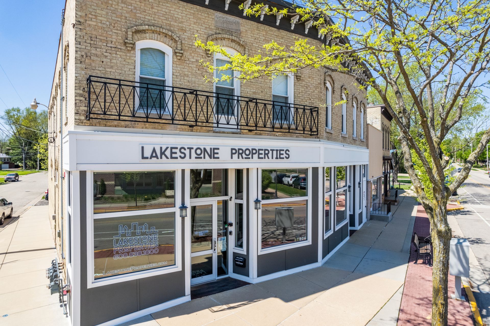 Exterior photo of Lakestone Properties
