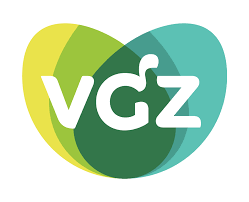 VGZ-logo: witte letters op overlappende groene en gele abstracte vormen.