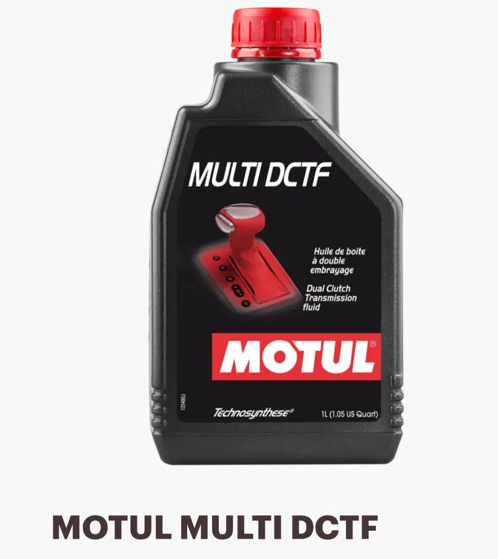 Botella negra de líquido de transmisión Motul Multi DCTF con tapón rojo.