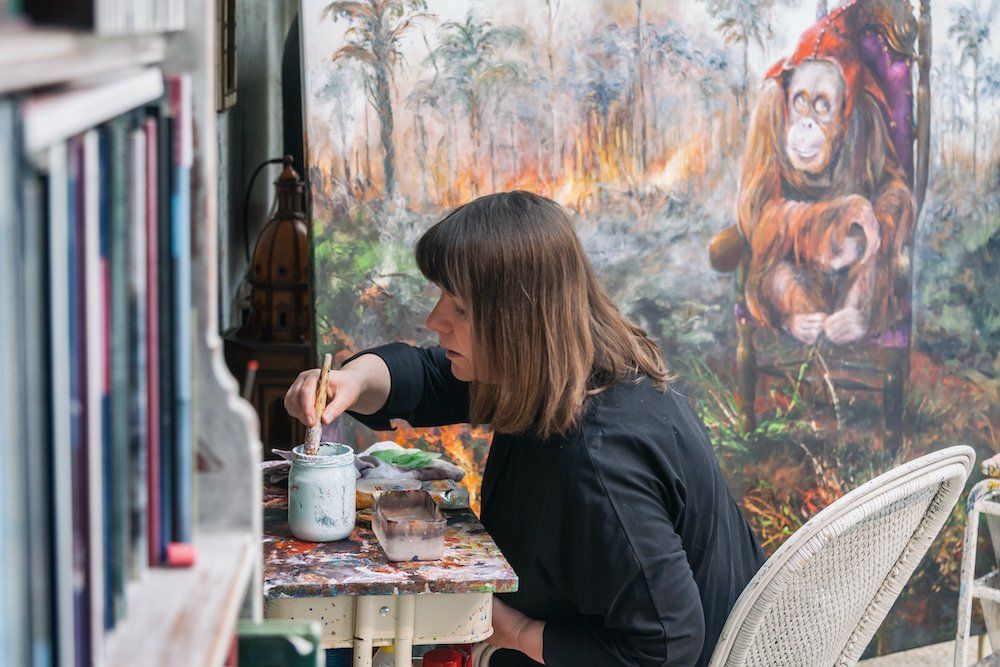 Kasia Kaldowski at work on her painting Veni Vidi Vici