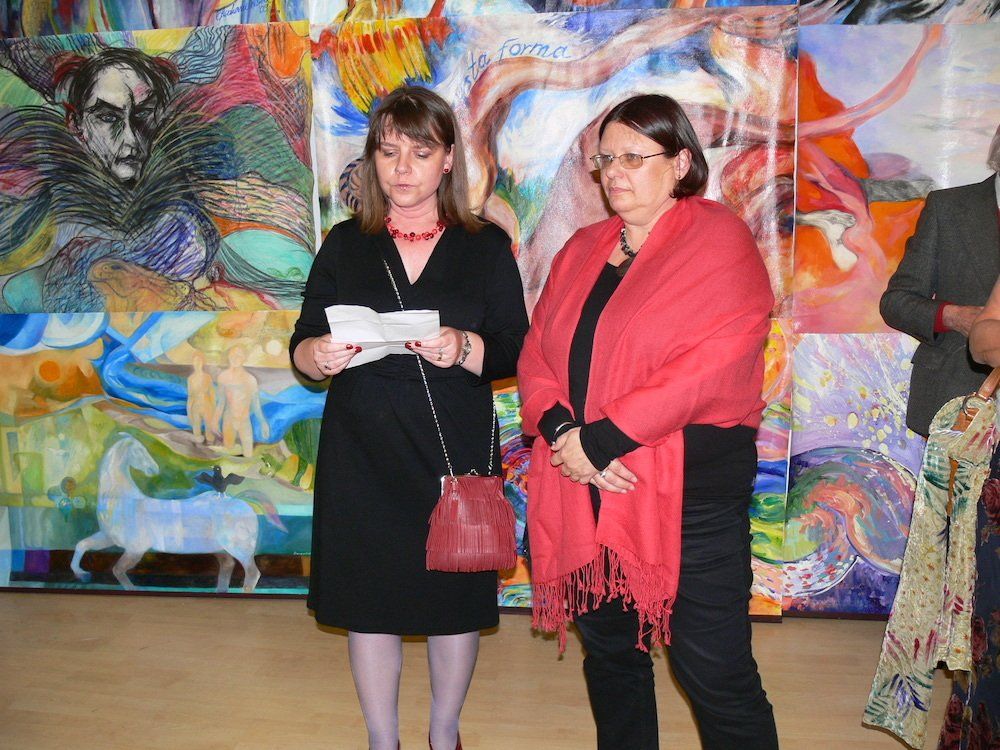 Kasia Kaldowski speaking at an art event as curator and organiser