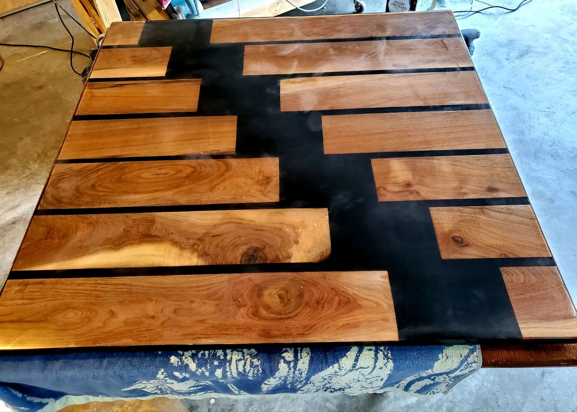 UCWoods Custom table