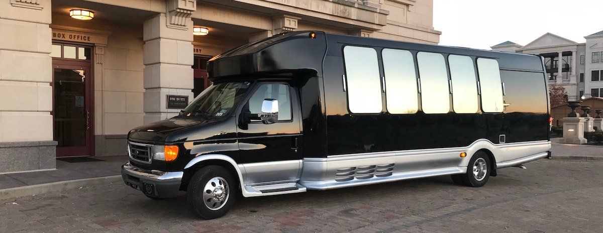 benefits of renting a party bus versus a limousine