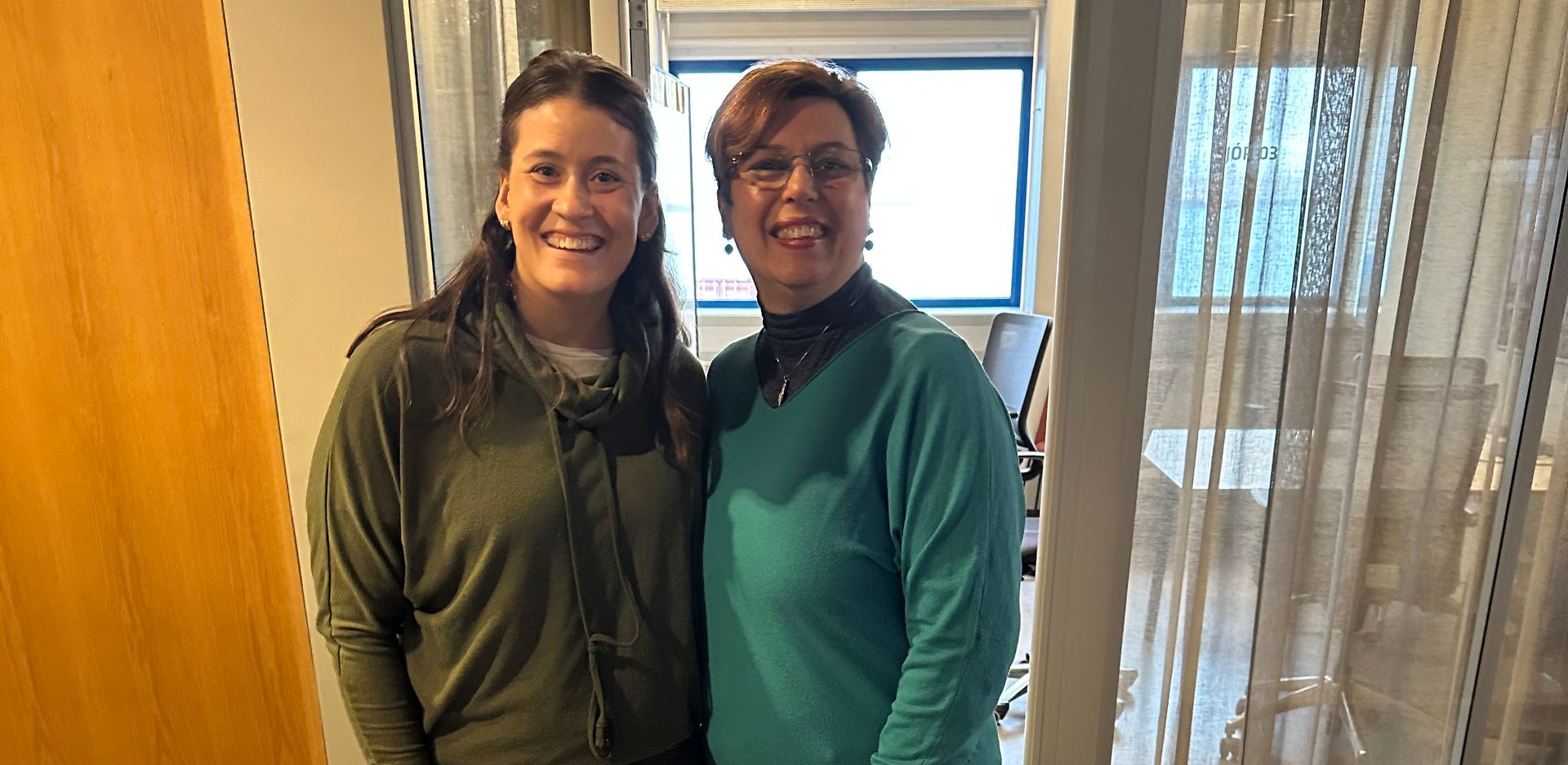 Anna og Caroline ráðgjafar Rue de Net