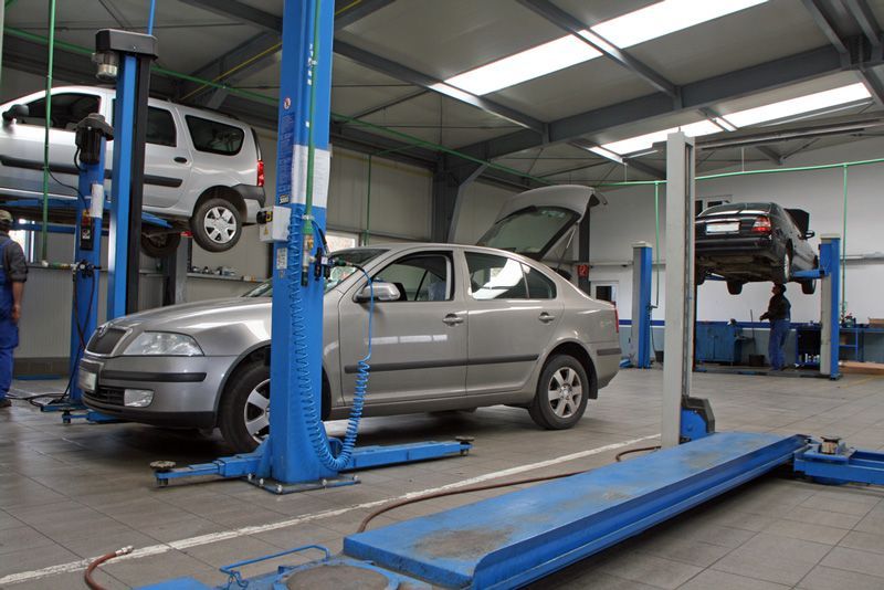 Cars At Modern Car Service — APPS Mechanical Port Macquarie In Port Macquarie, NSW