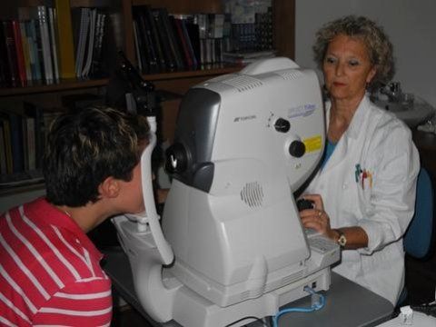 esperta in tomografia ottica computerizzata