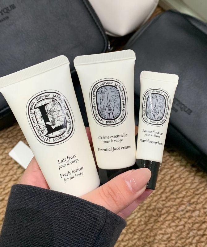 Diptyque & QATAR卡塔爾國際航空聯名 商務艙限定潄洗過夜包組合