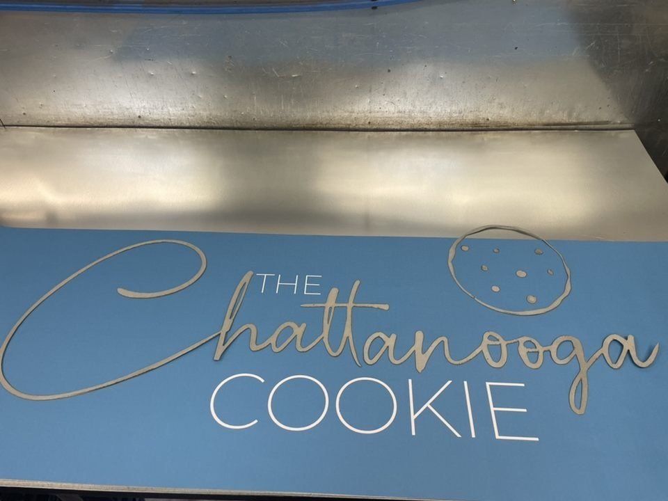 A sign that says the chattanooga cookie on it