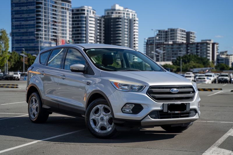 Sell My Car Brisbane Ford Escape in a carpark - Sell My Car Brisbane