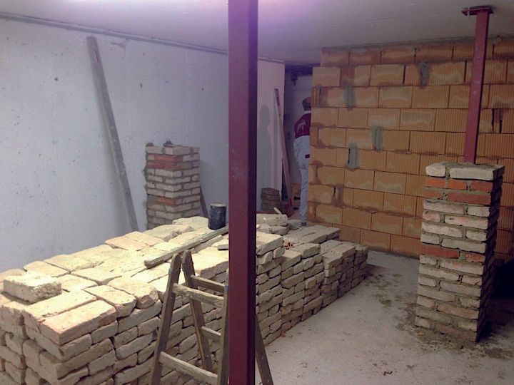 Weinkellerbau in einem bestehenden Keller