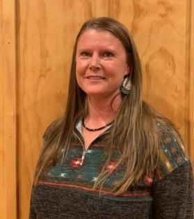 lady with brown hair