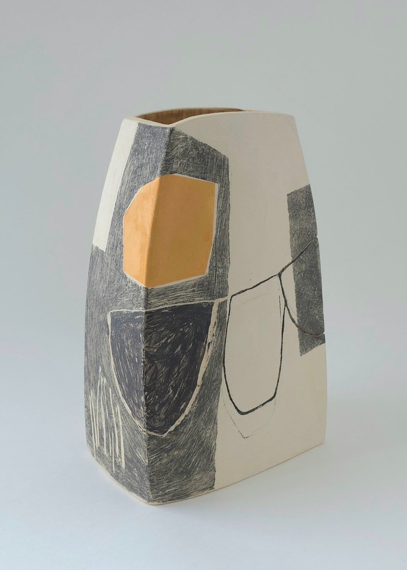 Vessel LIV Stoneware 22cm tall £185