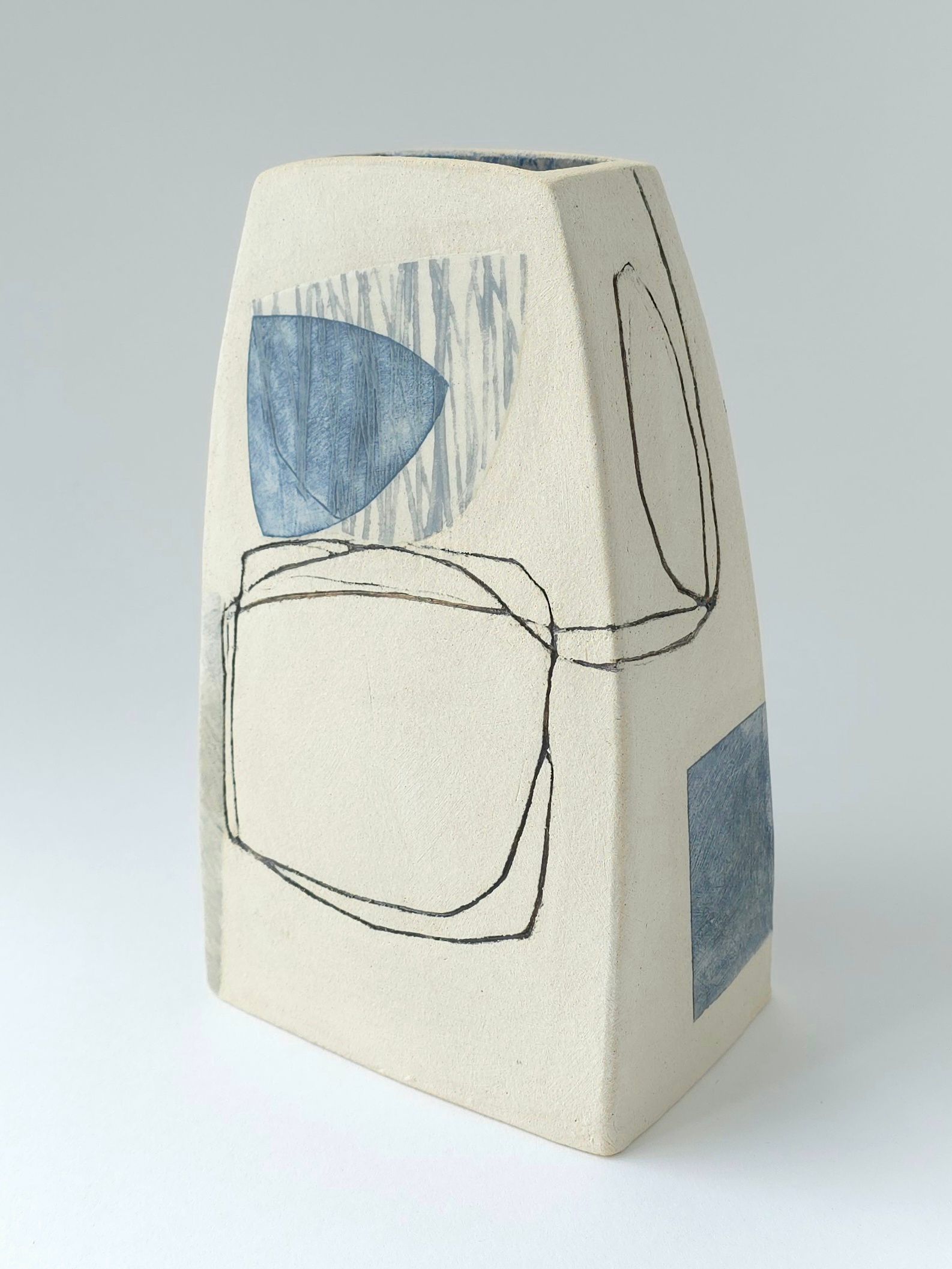 Vessel LXXVI Stoneware 22cm tall £185