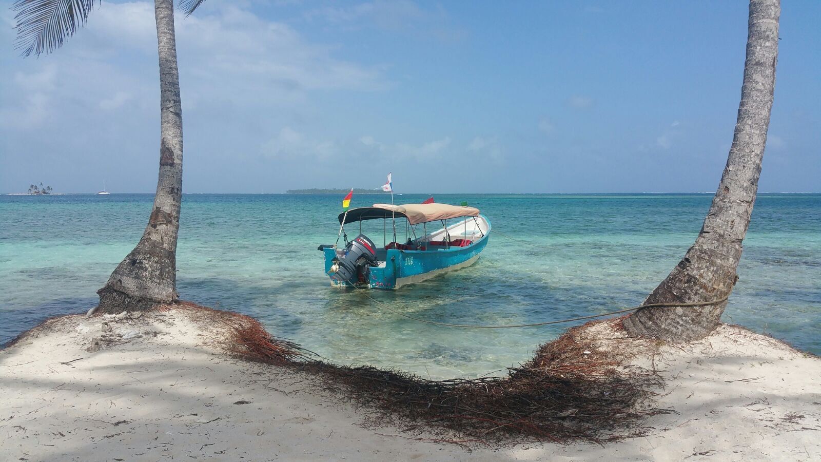 San Blas boat