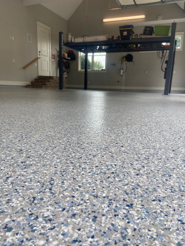 Light Flake Epoxy Garage Floor in Huntersville, NC