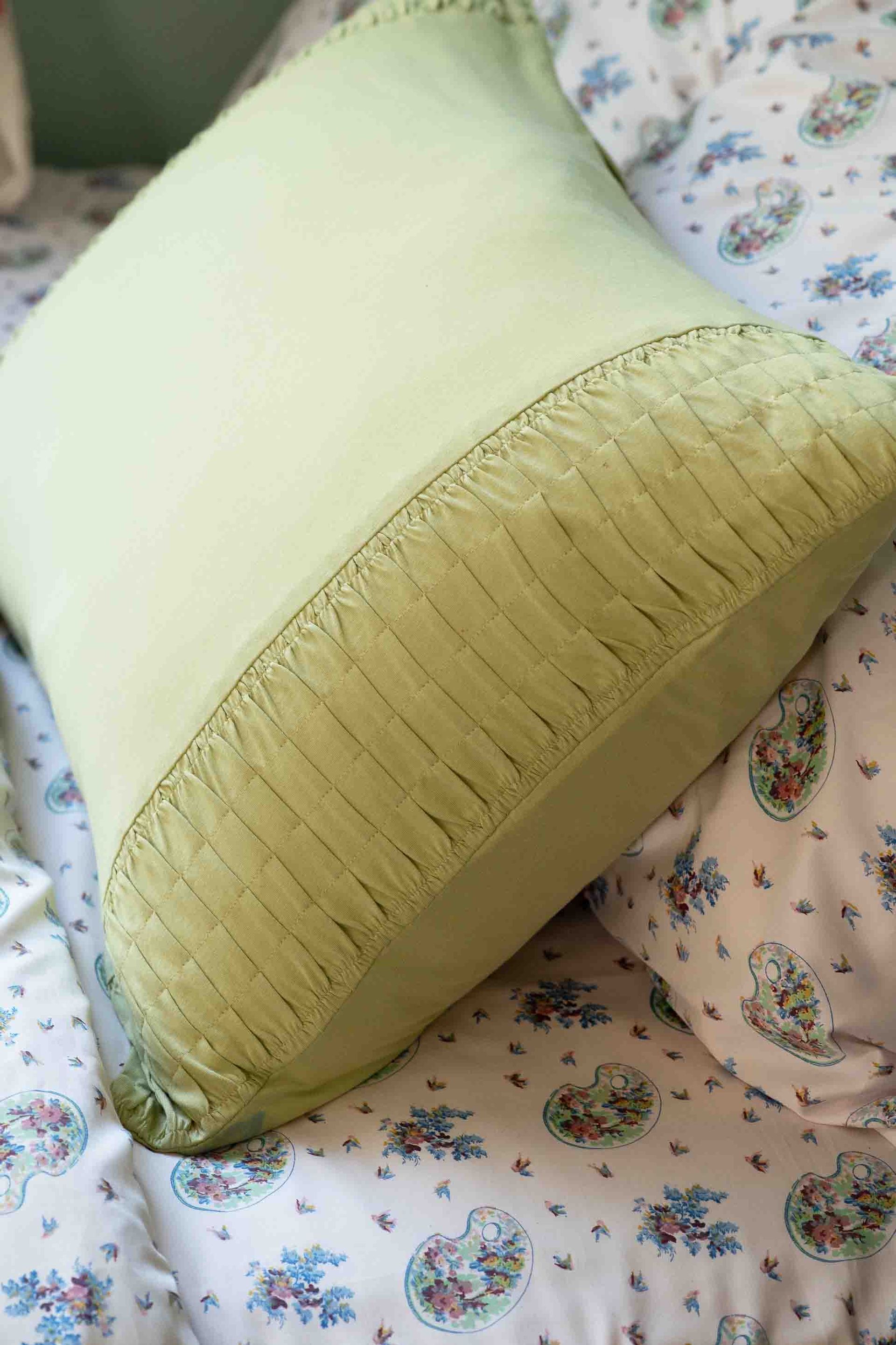 LazyBones Rosette Pillowcase set