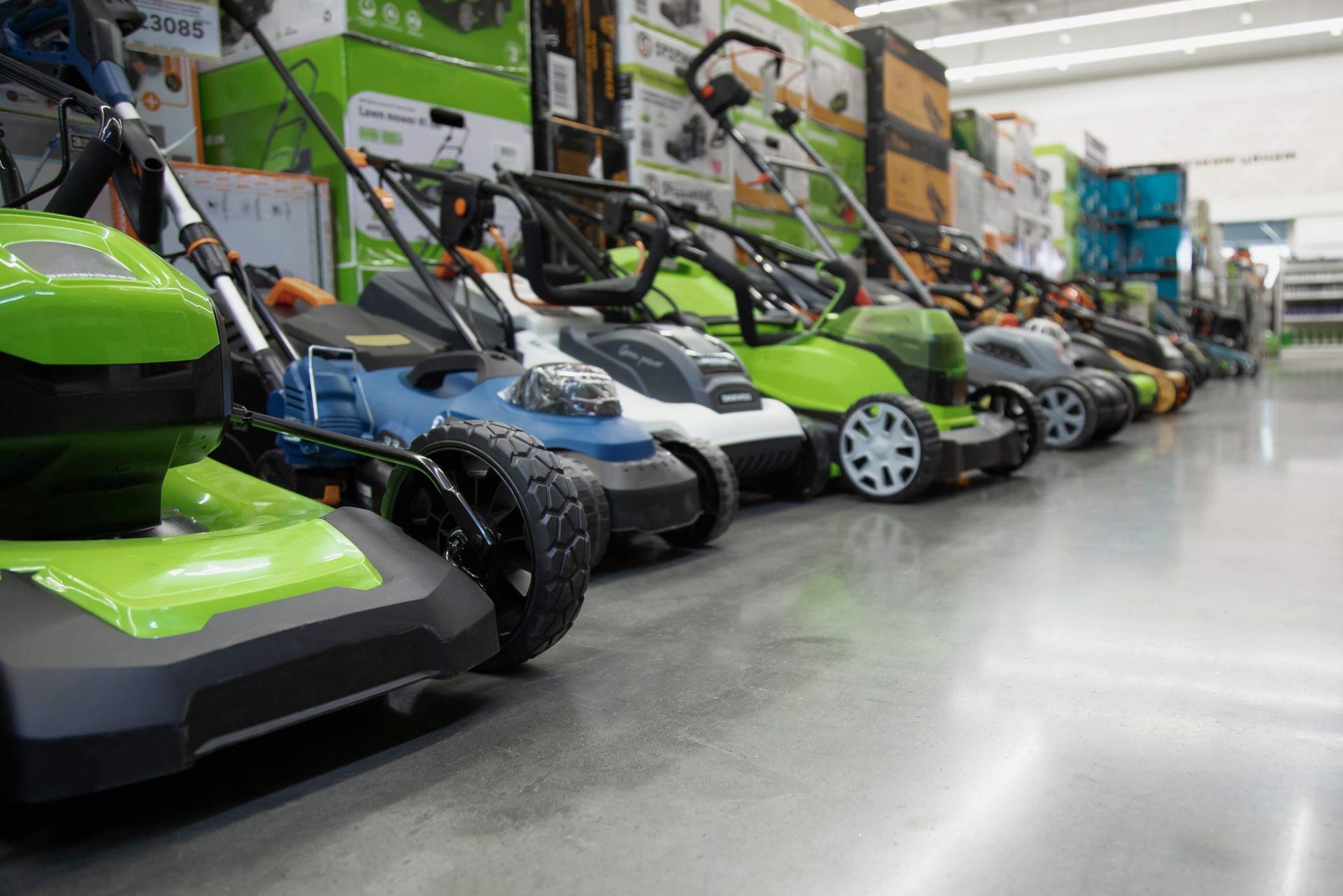 Showcase of the lawn mower in store.