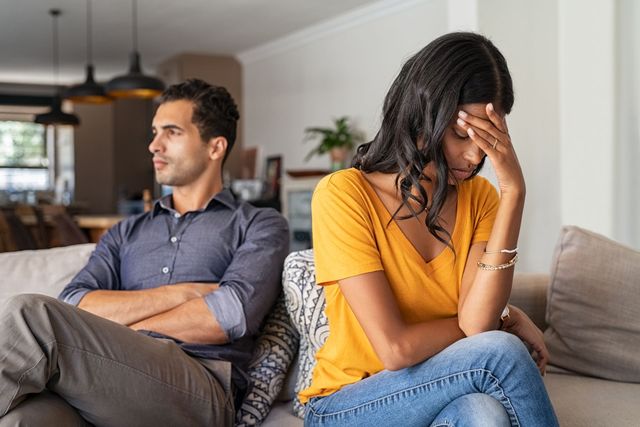 Nonverbal Communication In Marriage: Strengthen Your Bond