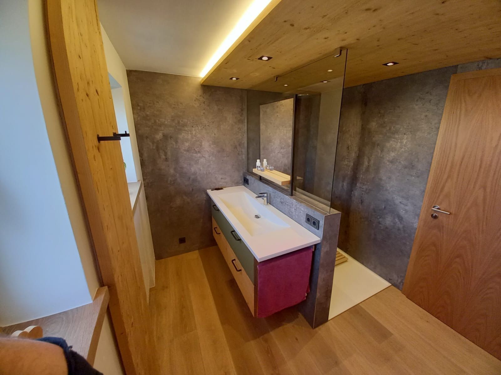 Badumbau auf kleinstem Raum, immer spannend hier alles am richtigen Fleck zu haben. 
Planung - Ferti