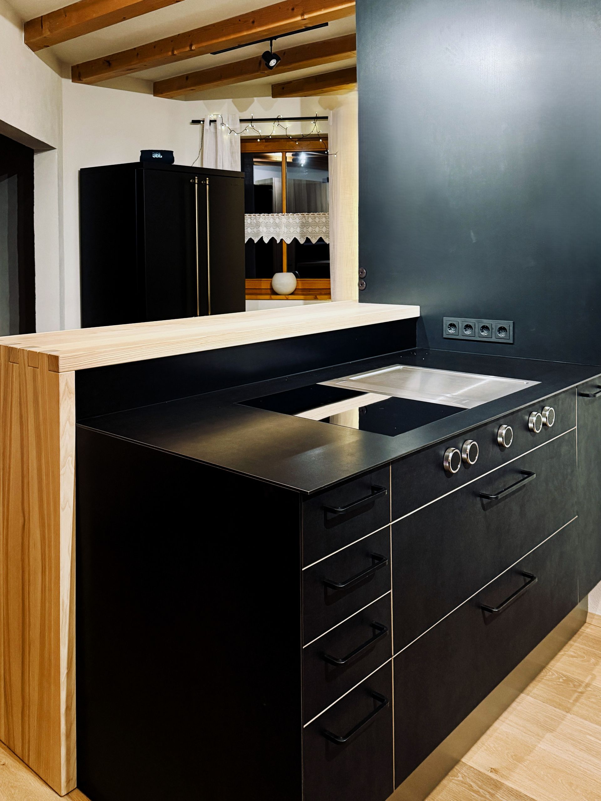 Immer wieder Küche – aber immer wieder anders. 


Diese Küche verbindet modernes Design, innovative 