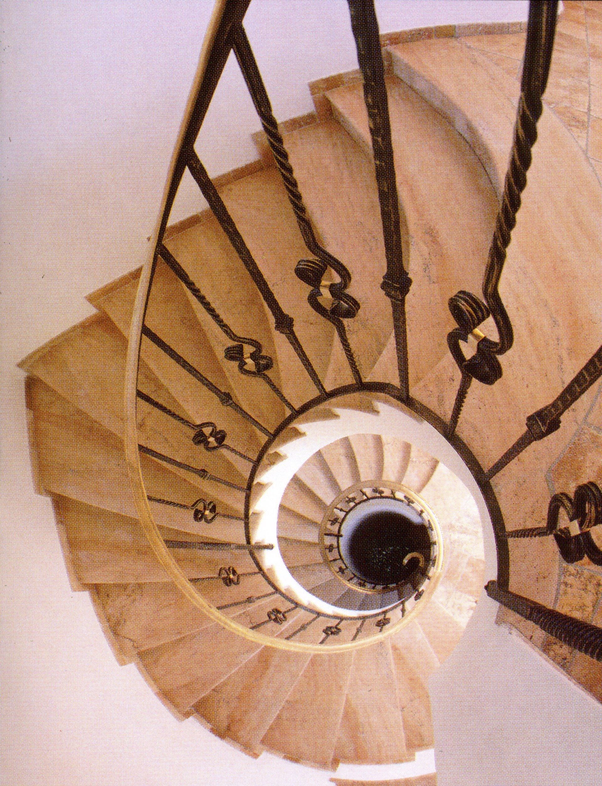 scala artigianale in marmo