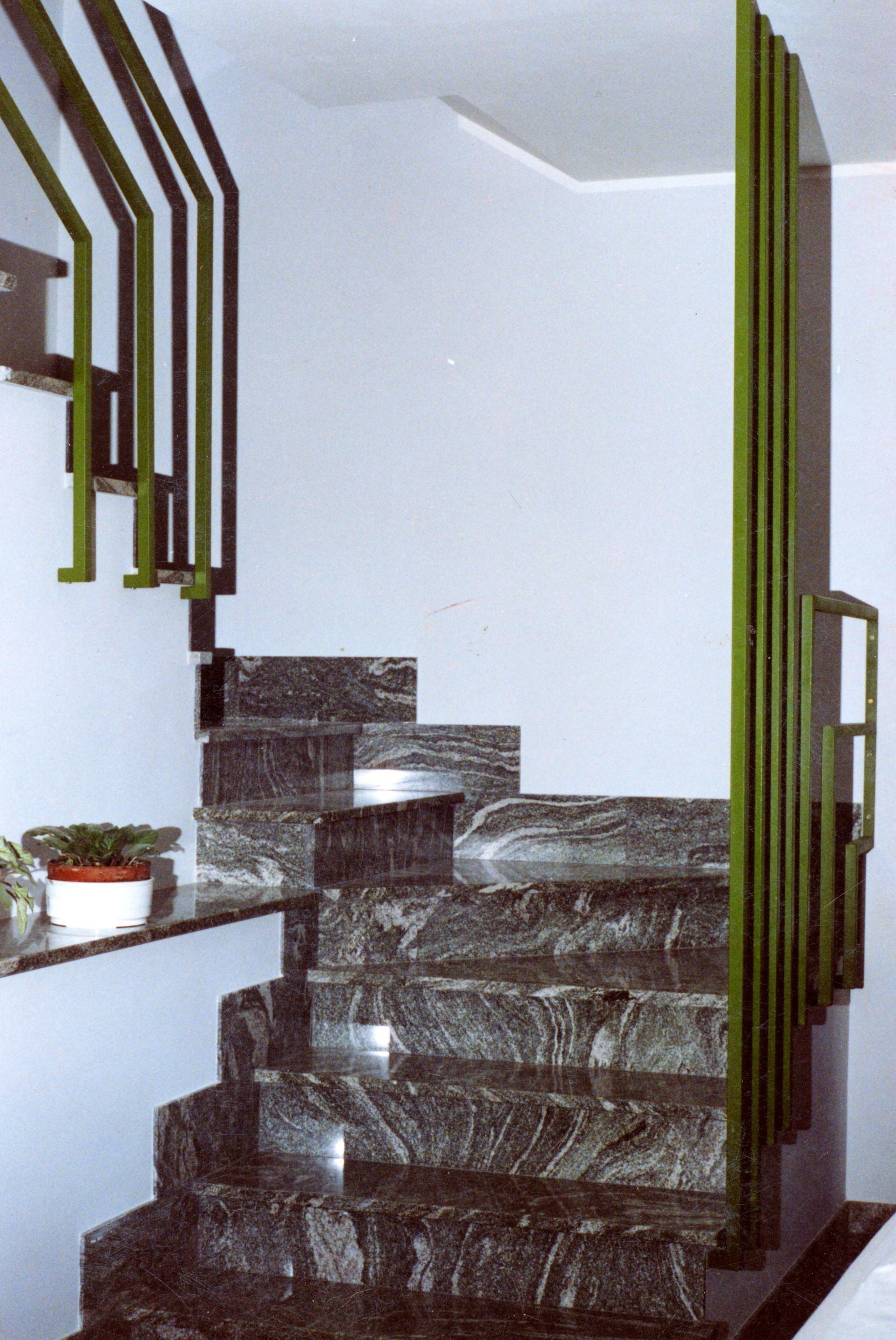 scala artigianale in marmo