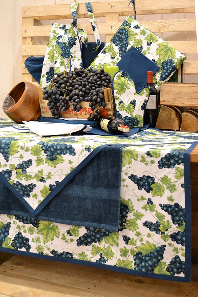 Set coordinato di biancheria per la cucina