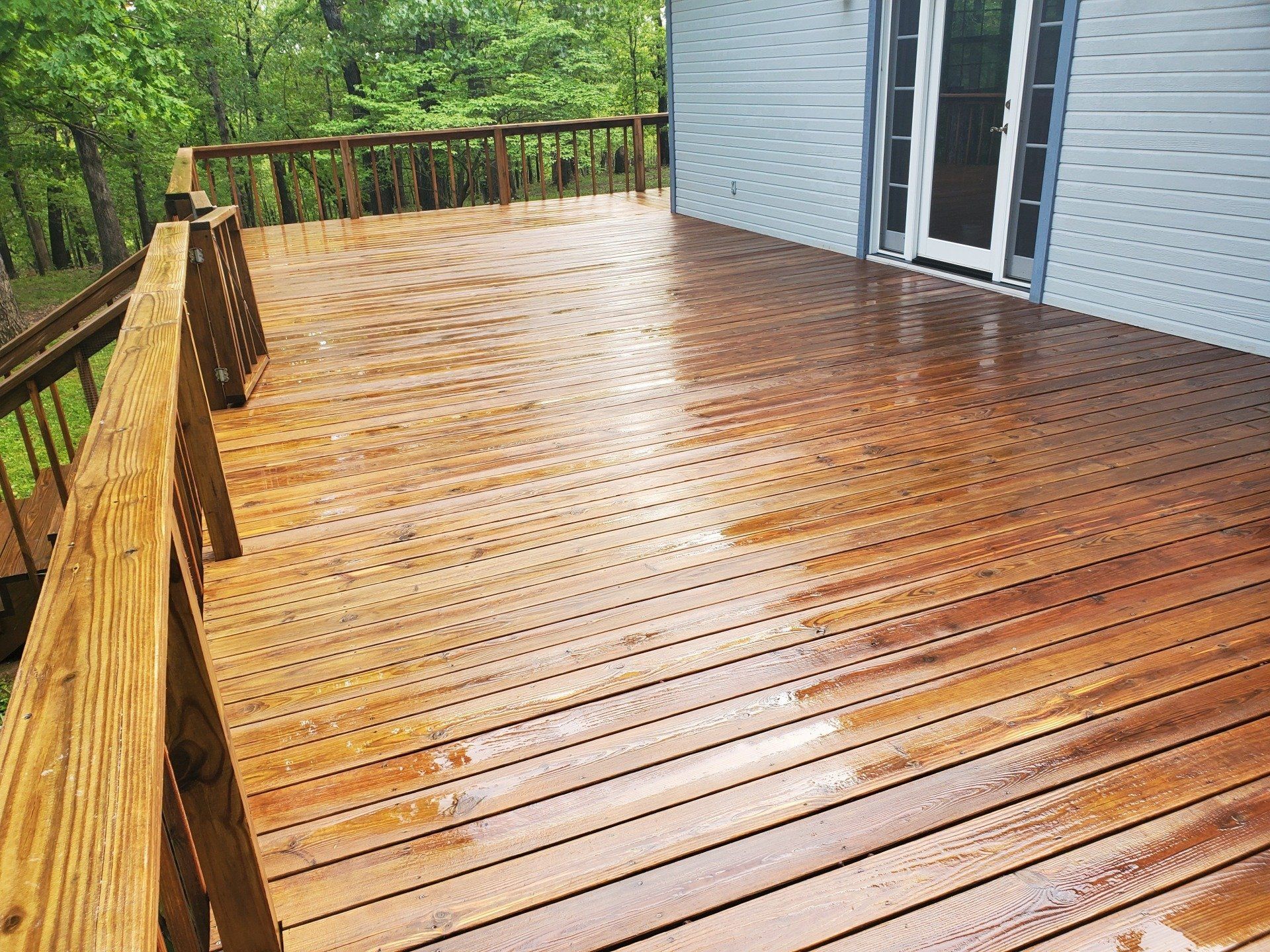 deck cleand and washed by Top Quality Home Services