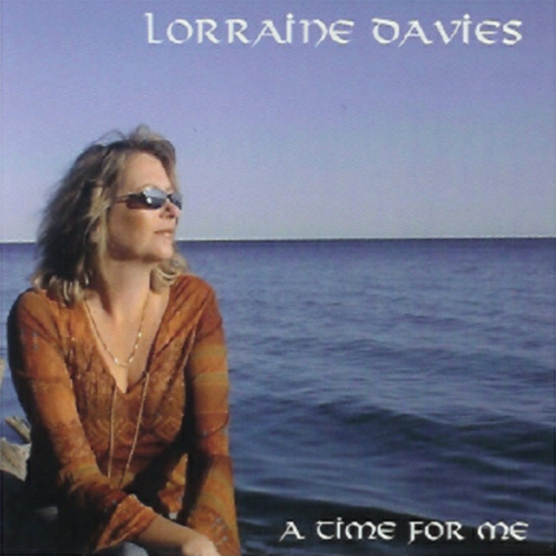 Singer and Songwriter Lorraine Davies