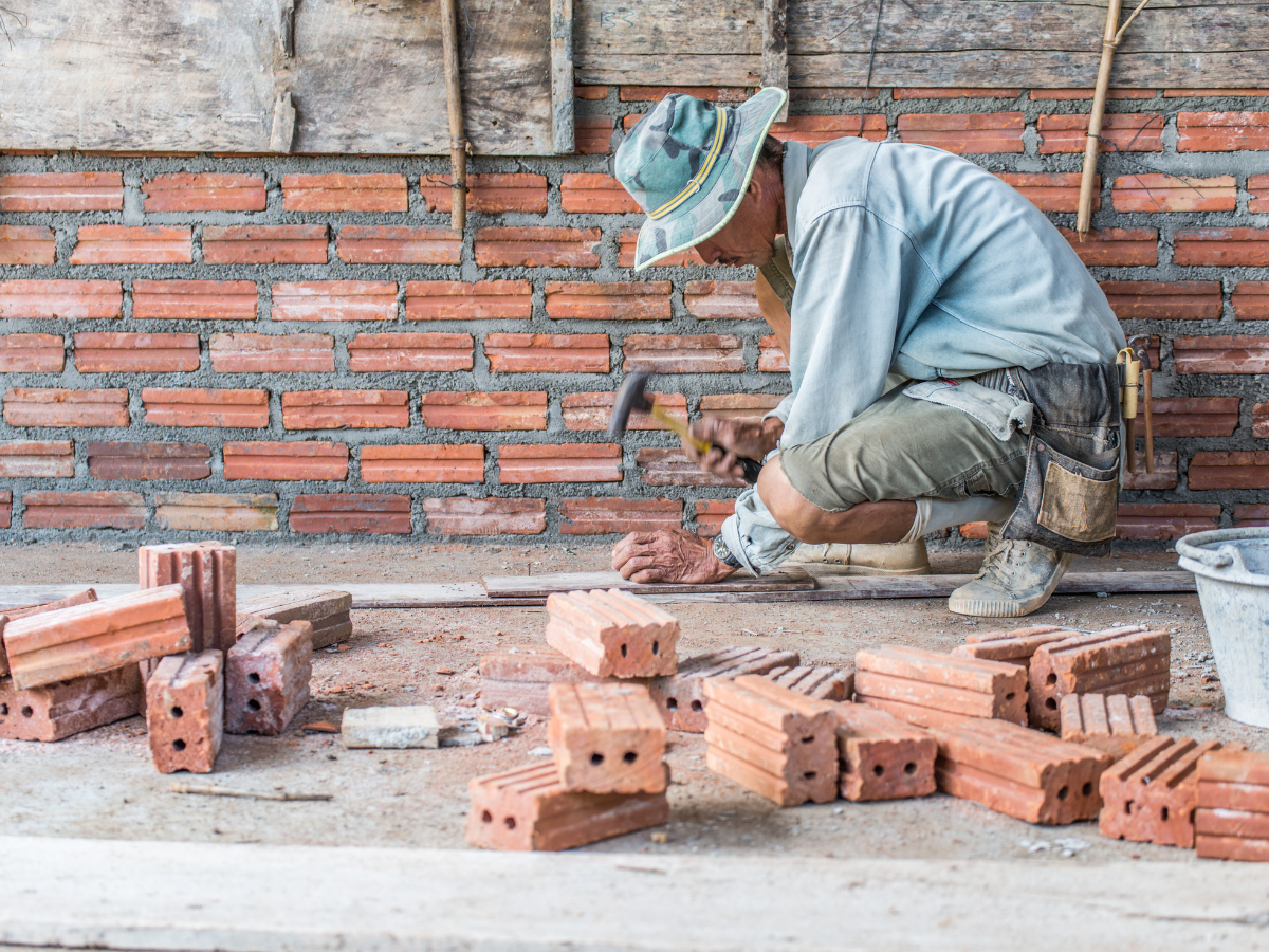 An image of a masonry professional