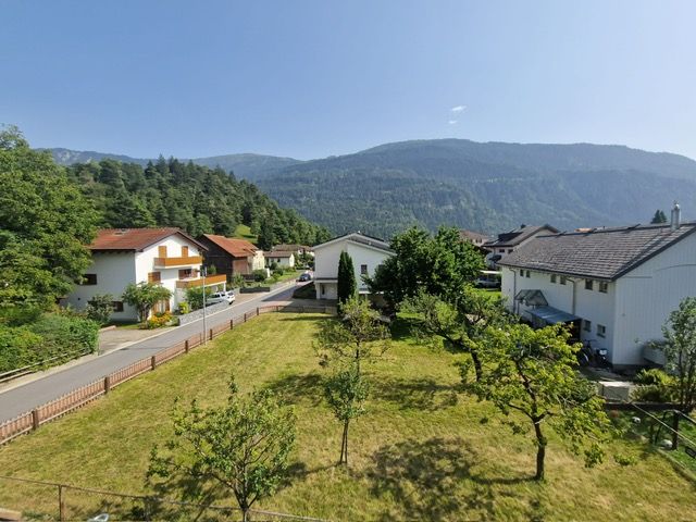 Schöne Aussicht über grüne Landschaft