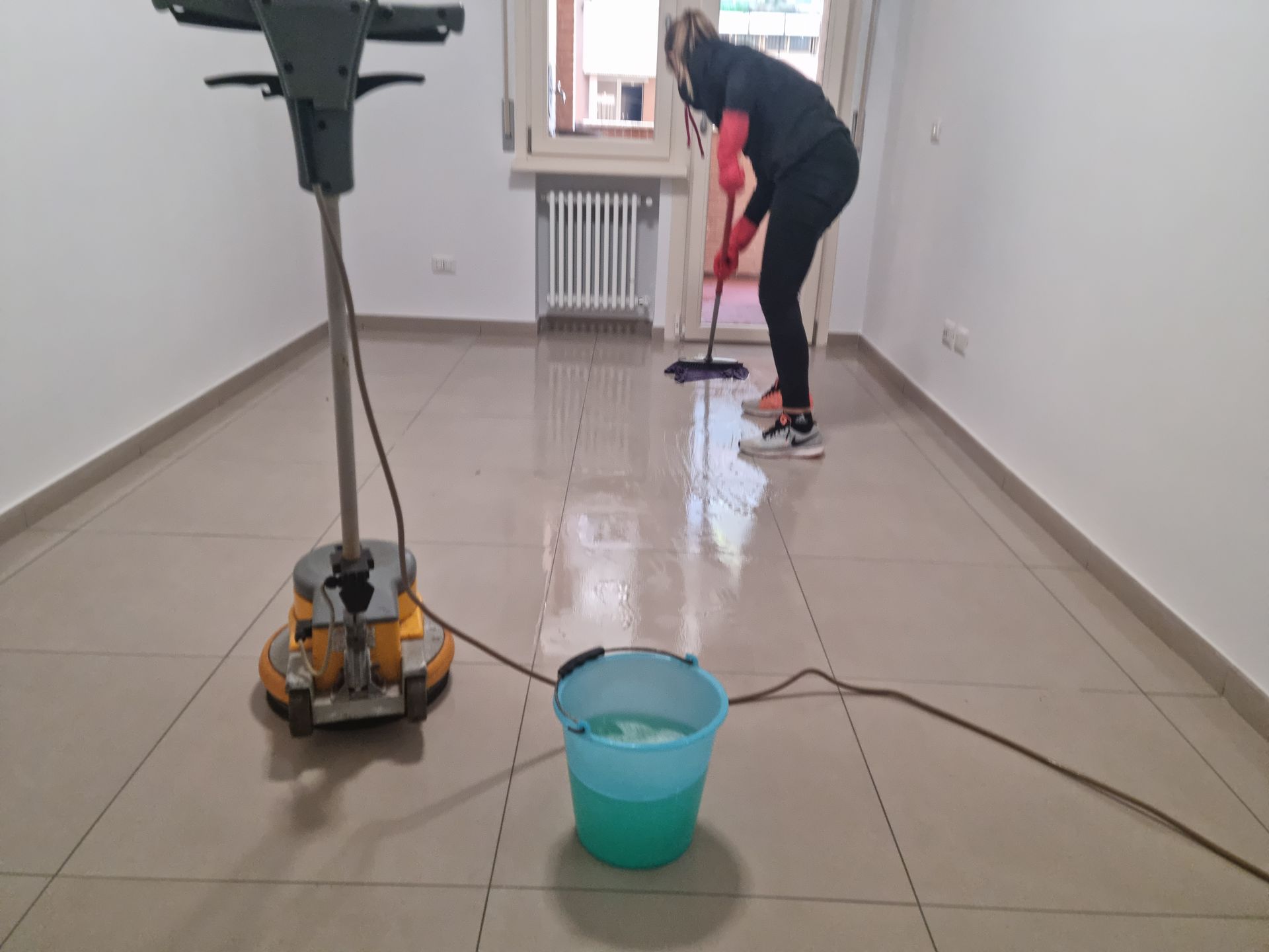 pulizie gres porcellanato dopo ristrutturazione