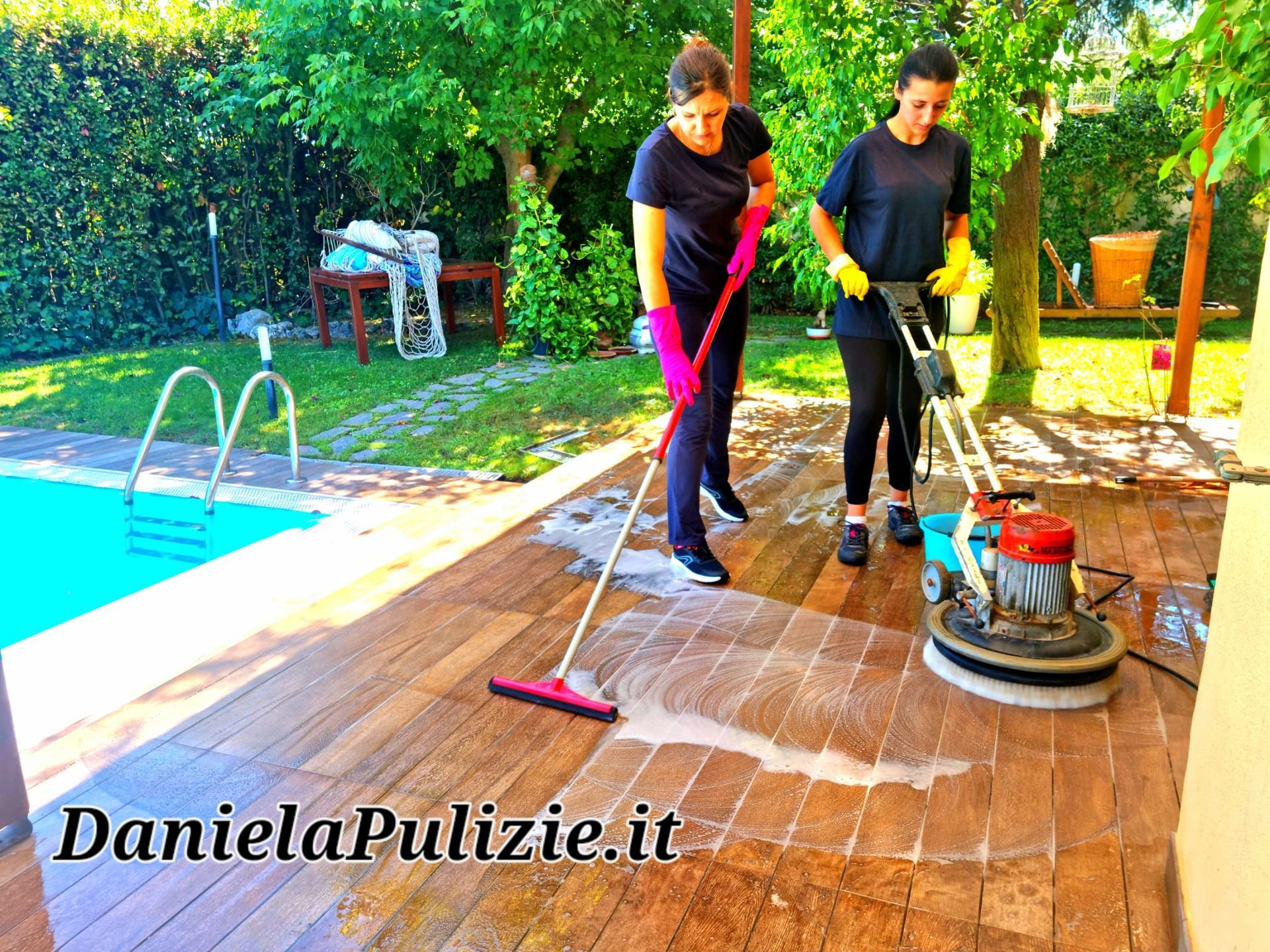 pulizie pavimenti esterni