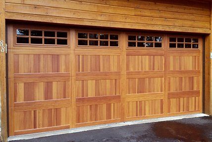 5916 accents woodtone garage door