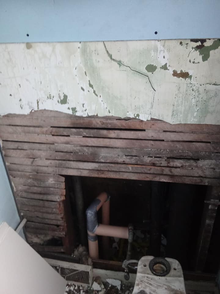 Damage Wall — Hammond, IN — Bob's Plastering & Painting