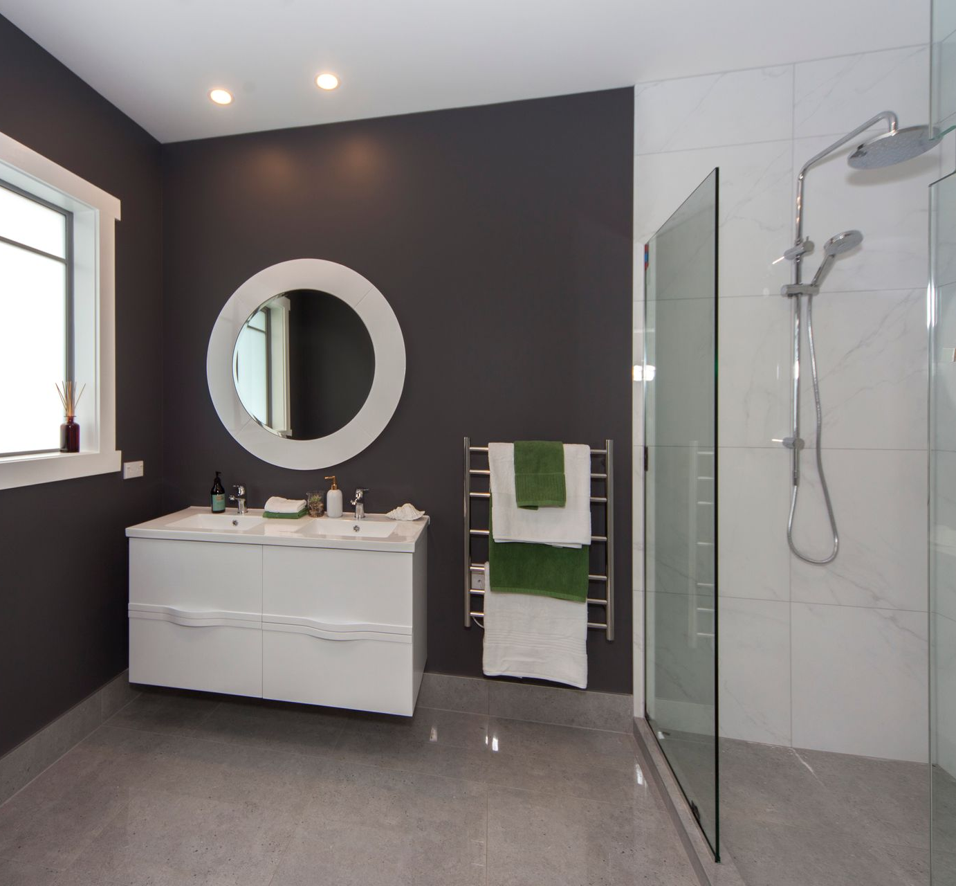 desgn by Neda Builda