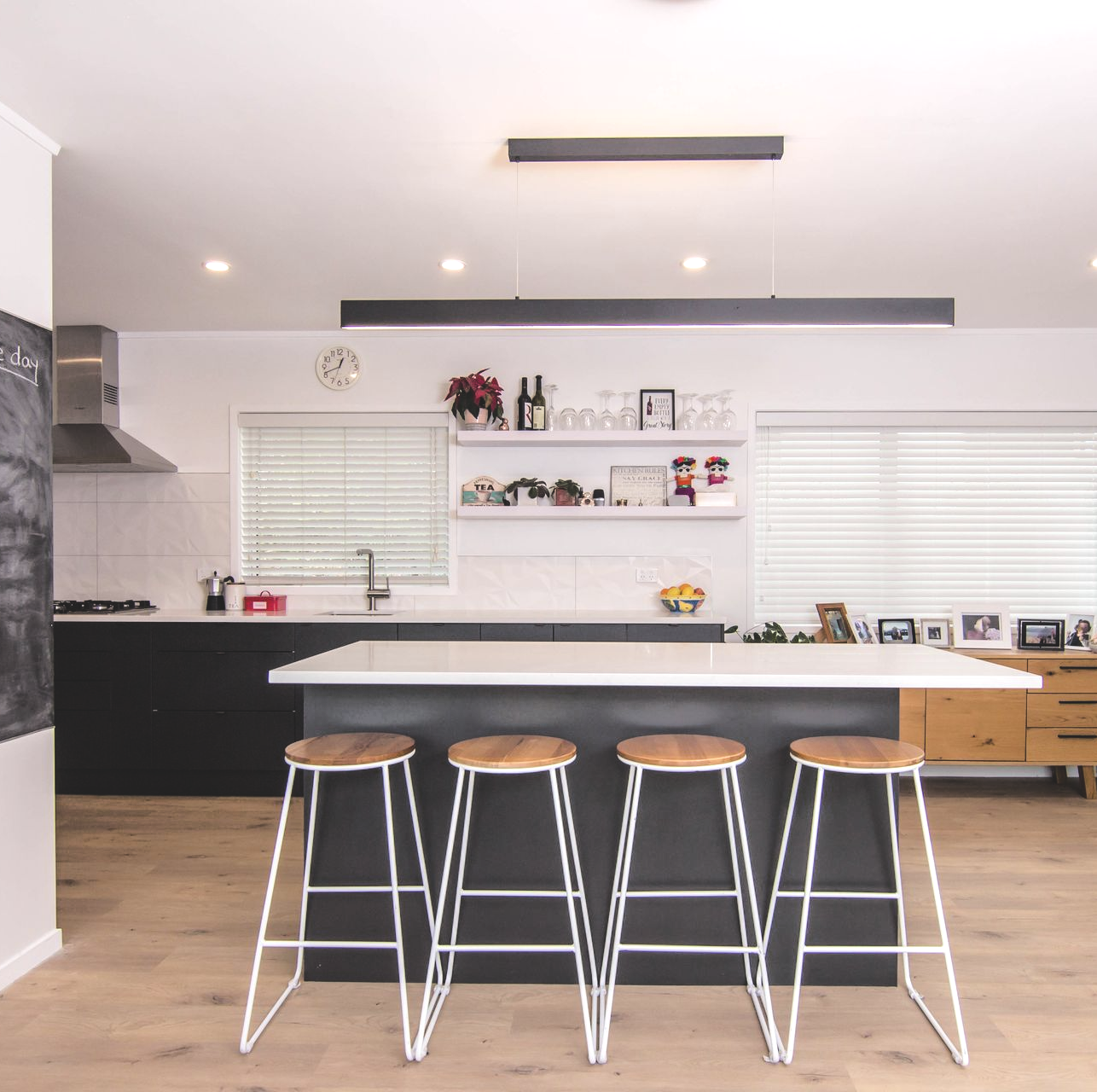 desgn by Neda Builda