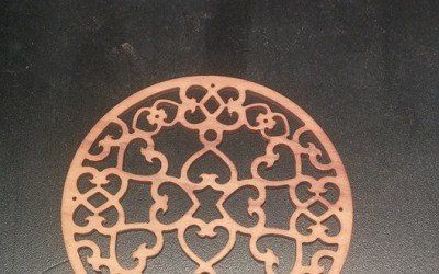 Articolo intagliato nel legno