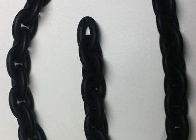 Dei bracciali in ebano