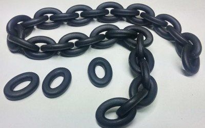 Produzione di bracciali in legno