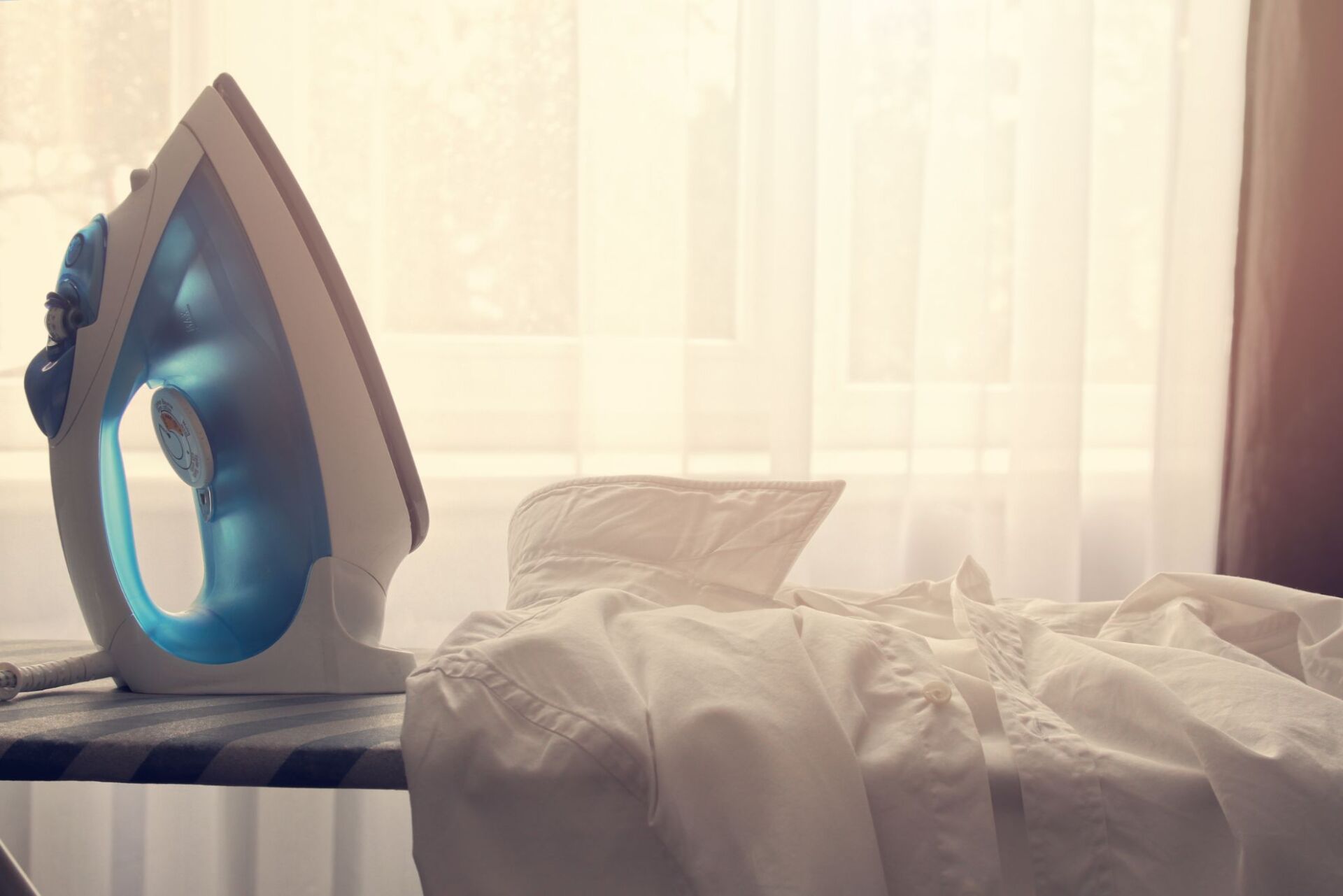 ferro da stiro a vapore