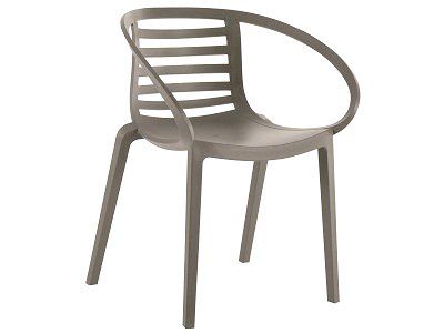 poltroncina in plastica da esterni